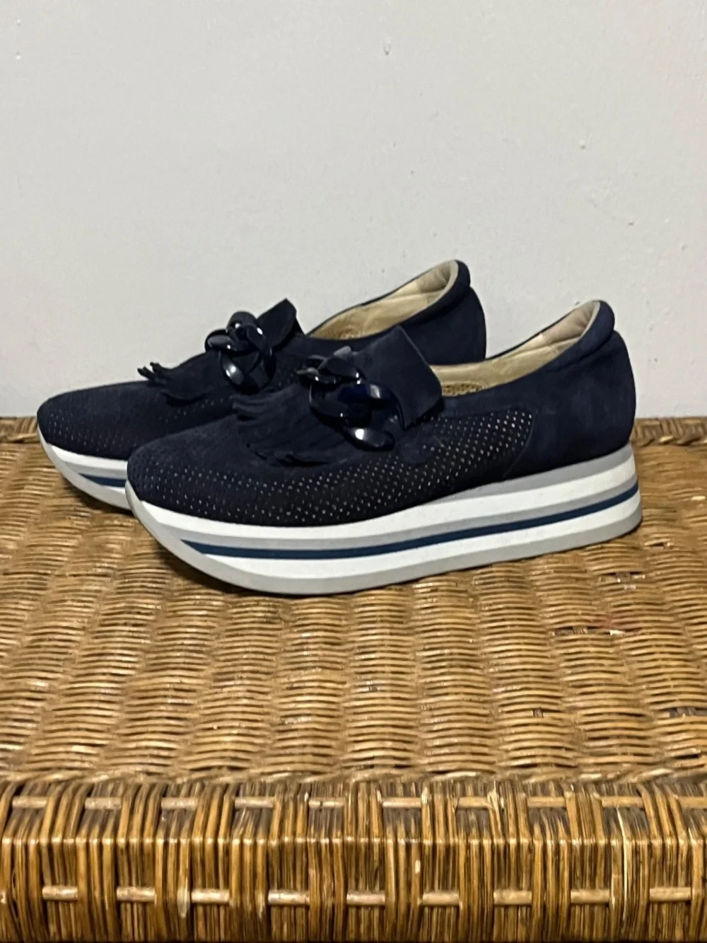 Softwaves Caddie Blue Suede Caddie Platform Sneakers.  Sz. 40.5 /U.S 9.5